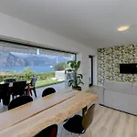Mimosa-con Piscina E Vista