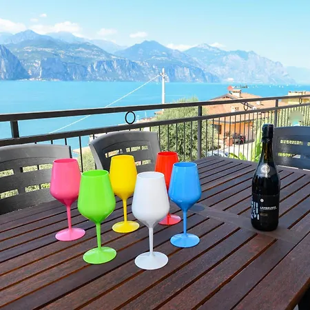 Mimosa-con Piscina E Vista 别墅