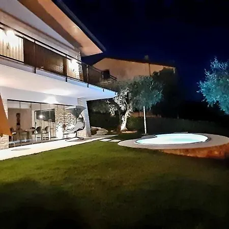 Вилла Mimosa-con Piscina E Vista *